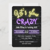 60誕生日ネオングローサインオンブリック壁 招待状 (正面)