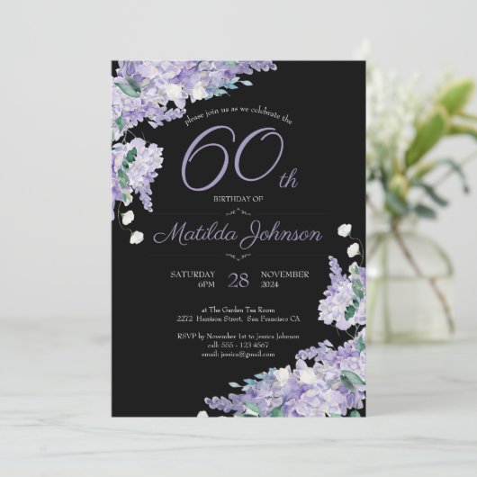 60誕生日パープルウォーター色フローラブラックシック 招待状 (スタンド正面)