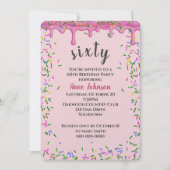 60誕生日ピンク色のアイシングと散水 招待状 (正面)