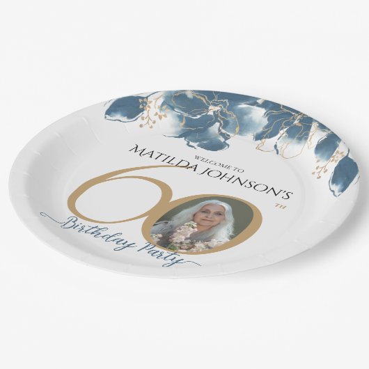 60誕生日フローラブルー金ゴールドシックなカスタム写真 ペーパープレート (アングル)