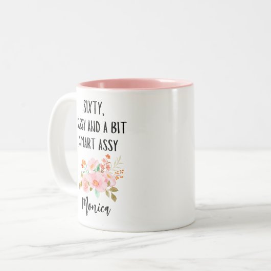 60誕生日、60サッシーとビット頭が切れるアッシー ツートーンマグカップ (正面左)