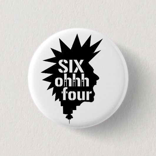 604 Oiiiボタン 缶バッジ (正面)
