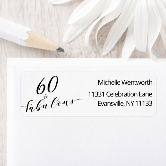 60 and Fabulous Sixtieth Birthday Elegant Script ラベル (インサイチュ)