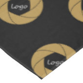 60"x104"トレードショーテーブルクロスのロゴ金ゴールドブラック テーブルクロス (アングル)