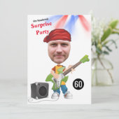 60Mens 🎸🤣ロックスター誕生日ギターファンキーおもしろい 招待状 (スタンド正面)