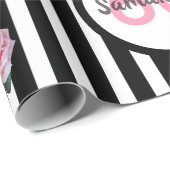 60th誕生日シックなピンクのバラ白黒ストライプ ラッピングペーパー (ロールコーナー)