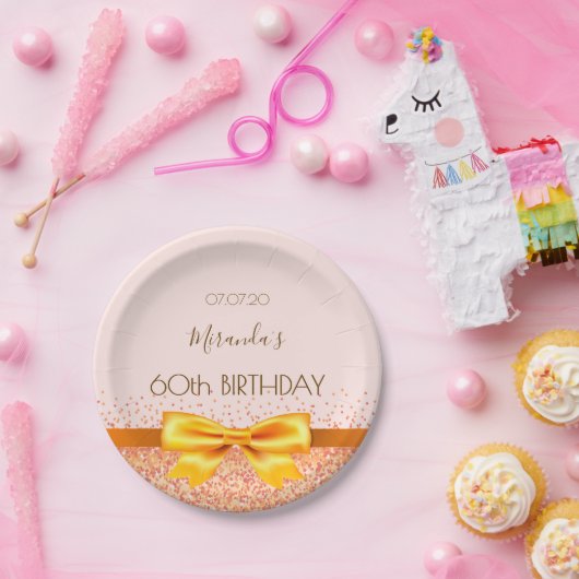 60th誕生日パーティー赤面バラ金ゴールドボウ名 ペーパープレート (パーティー)
