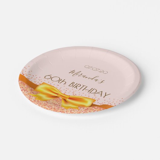 60th誕生日パーティー赤面バラ金ゴールドボウ名 ペーパープレート (アングル)