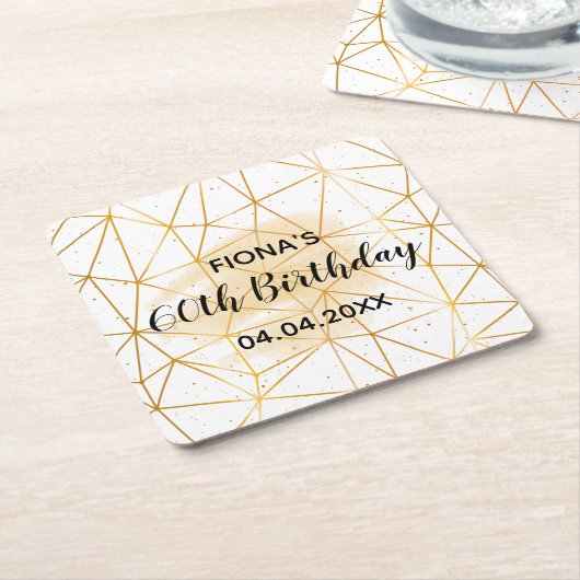 60th誕生日パーティー金ゴールド幾何学模様ホワイトモノグラム スクエアペーパーコースター (アングル)