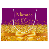 60th誕生日パープル金ゴールド名エレガント ラージペーパーバッグ (正面)