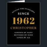 60th誕生日名1962黒金ゴールドカーエレガントド<br><div class="desc">そのパーソナライズされた特別な時に簡単すカスタマイズるシックなバースディーカード。</div>