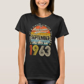 60th Birthday Awesome Since September 1963 Tシャツ (正面)