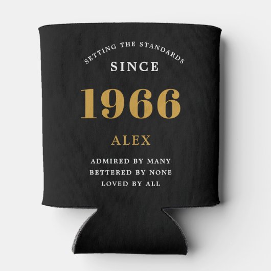 60th Birthday Name 1966 Black Gold Elegant Chic 缶クーラー (裏面)