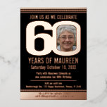 60th Birthday partyブラックとバラ金ゴールドフォイル写真 箔招待状<br><div class="desc">シンプルグラフィックはっきりしたブラックとバラ金ゴールドフォイルまたは独自のフォイルカラー写真テンプレート60th birthday party invitation。自分の誕生日パーティーのイベント詳細と、60年の0の中央に自分の誕生日の少年または少女の写真を持つビーズ状の誕生日の招待状をパーソナライズし、逆に1枚のフルブリードアウト写真を撮影。その他の年の色と一致するアイテムが利用可能。©オリジナルデザインby Sarah Trett for www.mylittleeden.com on Zazzle.</div>