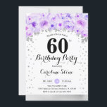 60th Birthday Party - Silver Purple Flowers 招待状<br><div class="desc">60歳の誕生日パーティーの招待状。フローラエレガントアクセント付きフェイクグリッターシルバーのデザイン。招待状カード(スクリプトフォントと紙吹雪)。パステルパープルラベンダー薄紫と白。30日のスタイリッシュお祝いに最適。メッセージもしメッセージはカスタム年齢。</div>