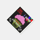 60th Over the Hill パーソナライズされた Pink Cupcake スタンダードカクテルナプキン (角)