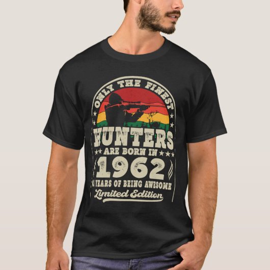61歳の鹿狩りハンターズヴィンテージ1962 61st tシャツ (正面)