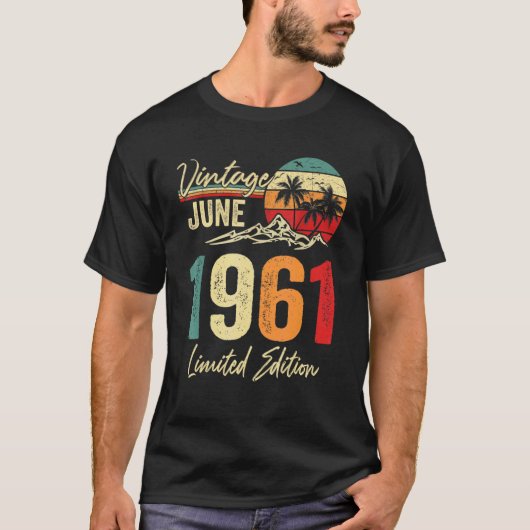 61歳ヴィンテージ1961年6月61誕生日 Tシャツ (正面)