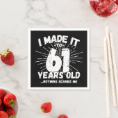 61歳皮肉ミーム61おもしろい誕生日 スタンダードカクテルナプキン (インサイチュ)
