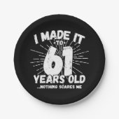 61歳皮肉ミーム61おもしろい誕生日 ペーパープレート (正面)