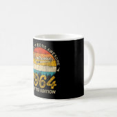 61歳1964レトロ61素晴らし位の誕生日 コーヒーマグカップ (正面右)