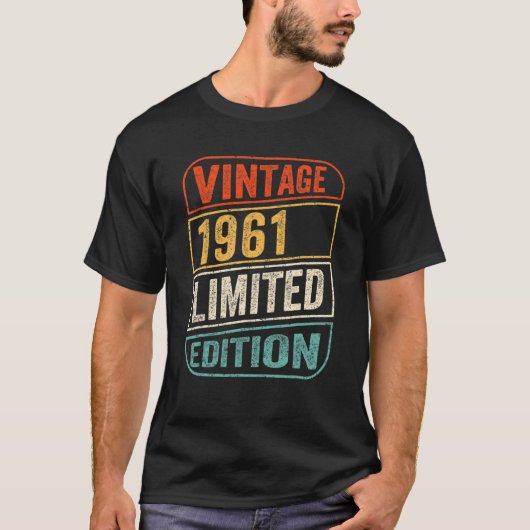 61歳 ヴィンテージ 1961 61歳の誕生日 2 Tシャツ (正面)