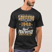 61番目の誕生日ヴィンテージ生まれレジェンド1962 61年 Tシャツ (正面)