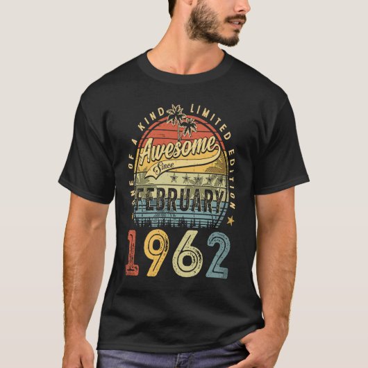 61誕生日1962素晴らし年2月以来61年 Tシャツ (正面)