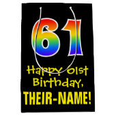 61誕生日:おもしろいはっきりした、カラフルレインボー「61」 ミディアムペーパーバッグ (正面)