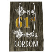 61誕生日:フェイク金ゴールドルック&ウッドフェイクパターン ミディアムペーパーバッグ (裏面)