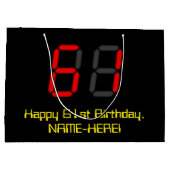 61誕生日：レッドデジタルクロックスタイル「61」 +名前 ラージペーパーバッグ (裏面)