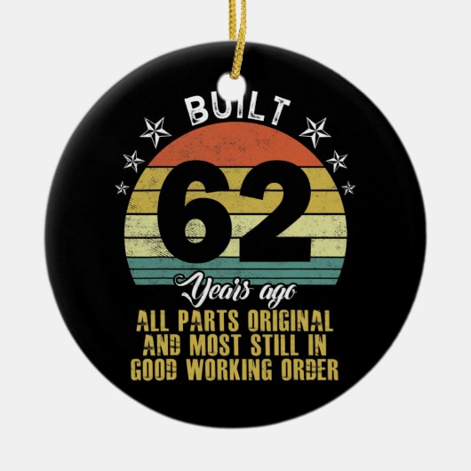 62おもしろい年前に建てられた全パーツオリジナル62日 セラミックオーナメント (正面)