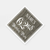 62回目の誕生日パーティファンシー— Script, フェイク Wood Look スタンダードランチョンナプキン (角)