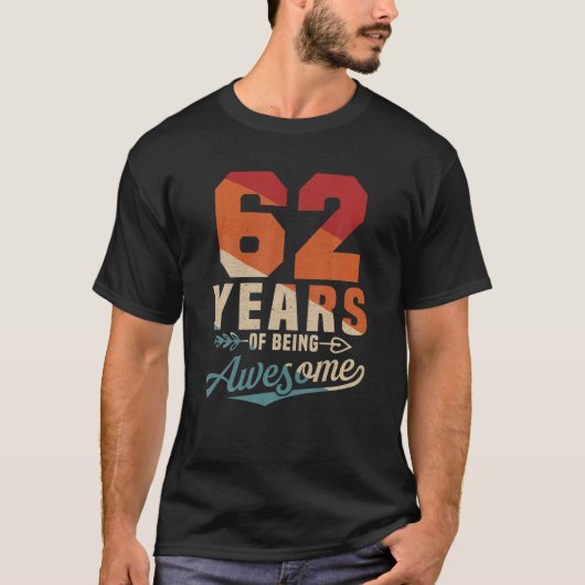 62年のレトロ62世素晴らし誕生日 Tシャツ (正面)