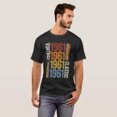 62歳ヴィンテージ1961 62番目の誕生日装飾 Tシャツ (正面フル)