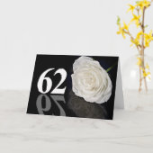 62番目の誕生日カード(クラシック白いバラ) カード (黄色い花)