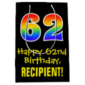 62番目の誕生日:はっきりしたおもしろい、カラフル、虹"62" ミディアムペーパーバッグ (正面)