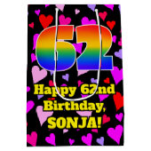 62誕生日：愛するハートパターン、虹# 62 ミディアムペーパーバッグ (裏面)