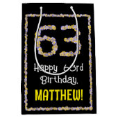 63誕生日:フローラ花数名前をカスタムする ミディアムペーパーバッグ (正面)