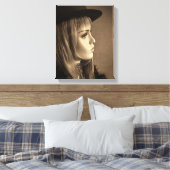 6332-2-Womanトップハットと羽 キャンバスプリント (インサイチュ (寝室))