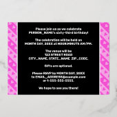 63rd Birthday Party —おもしろいピンクハートとストライプ 箔招待状 (裏面)