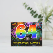 64歳の誕生日 – 楽しい花火模様 + レインボー64 ポストカード (スタンド正面)