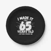 65おもしろい誕生日引用文皮肉65歳 ペーパープレート (正面)