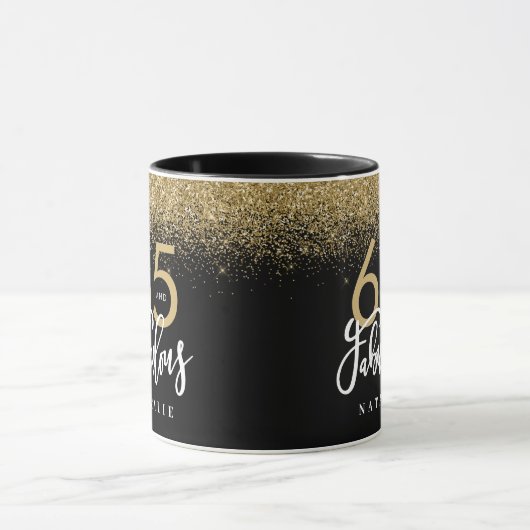 65と素晴らしいブラック金ゴールドグリッター誕生日  マグカップ (中央)