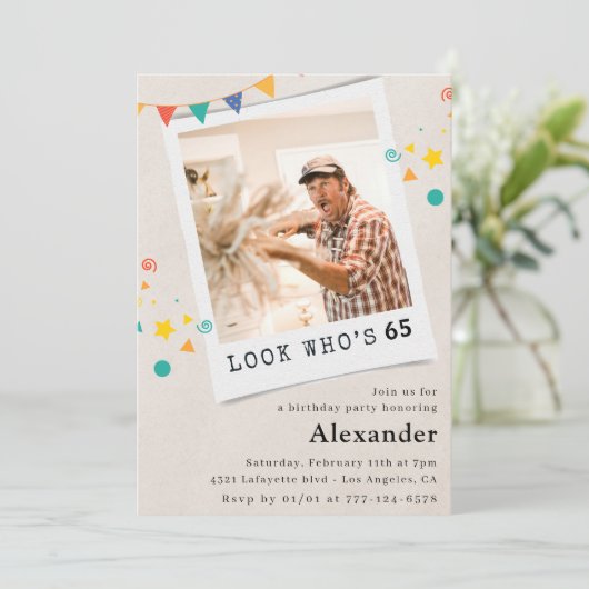 65歳おもしろいの誕生日招待状メンズおもしろい写真 招待状 (スタンド正面)