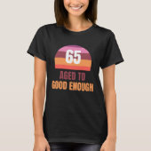 65歳の誕生日お祝いカラフルな夕焼けTシャツ Tシャツ (正面)