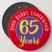 65番目の誕生日バッジをパーソナライズする。 缶バッジ (正面&裏面)