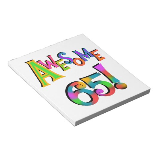 65素晴らし誕生日Tシャツとギフト ノートパッド (アングル)