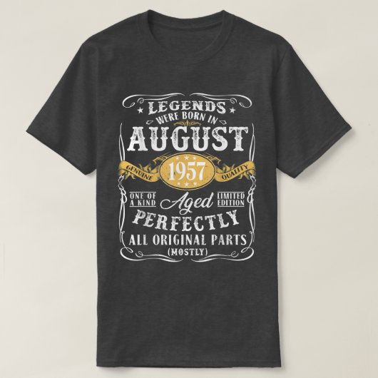 65誕生日の装飾伝説生まれは8月 Tシャツ (デザイン正面)