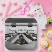 65誕生日レトロタイプライター ペーパープレート (パーティー)